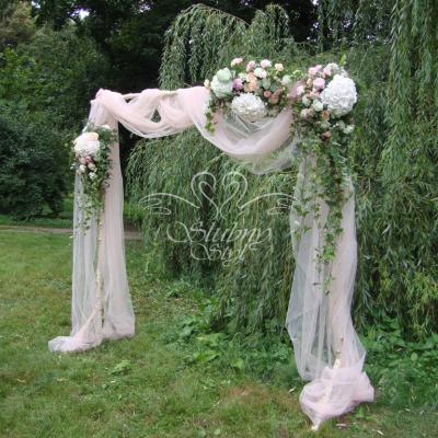 Dekoracja bramki ślubnej - inspiracje