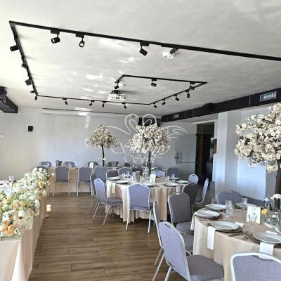 Dwór Rybieniec - dekoracja sali weselnej