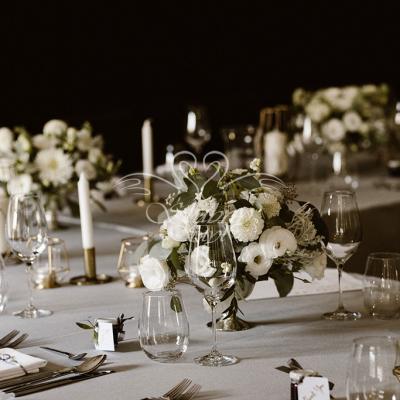 Przystrojenie sali Hot_elarnia w Puszczykowie z dodatkiem złota i srebra i miedzi