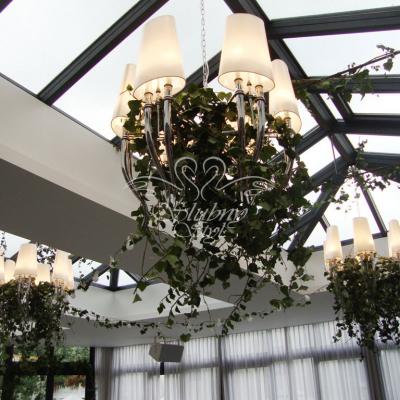 Dużo bluszczu i światełek na sali tanecznej