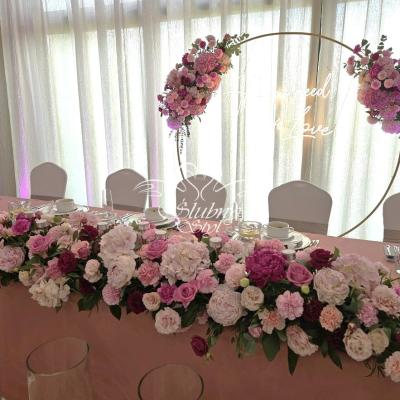 Dekoracja koła w odcieniach różu i bordo w Amaryllis