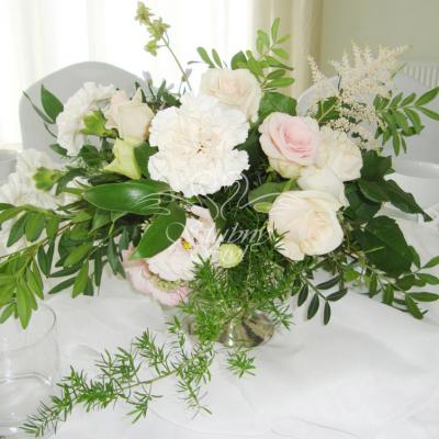 Kwiaty na stół weselny