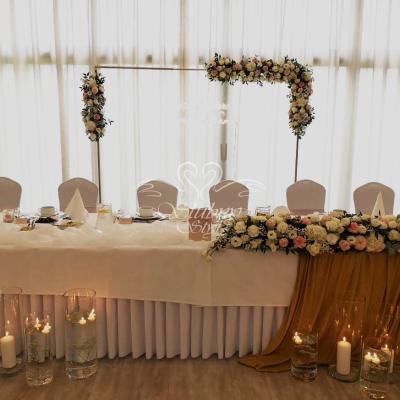 Szklane tuby ze świeczkami na ślub