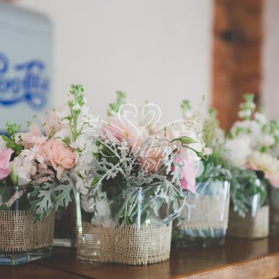 Romantyczne bukieciki na stoły gości