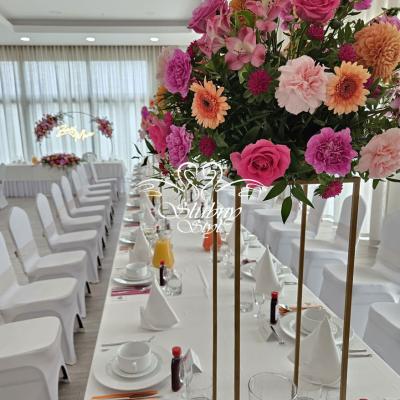 Energetyczne wesele w kolorach różu i pomarańczy