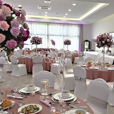 Różowe dekoracje na weselu w Amaryllis