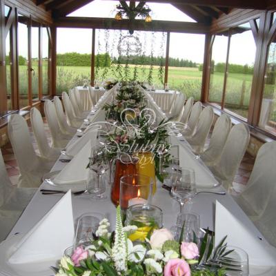 Romantyczny wystrój na wesele w Country Park