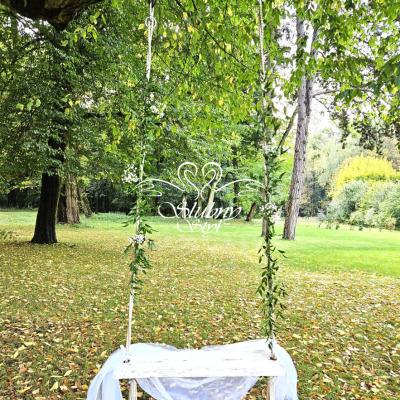 Dekoracja huśtawki na wesele do zdjęć