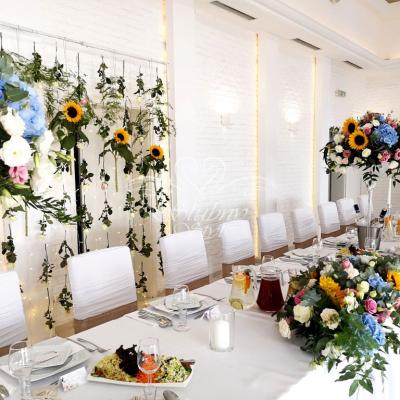 Aranżacja ze słonecznikami i hortensjami – Hotel Sułkowski Boszkowo