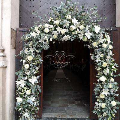 Wyjątkowa dekoracja wejścia w Farze - Poznań