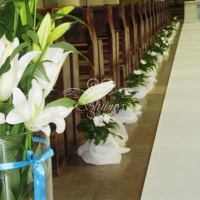 Dekoracja kościoła na ślub