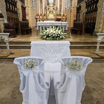 Dekoracja kościoła na ślub