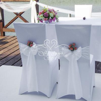 Dekoracja krzeseł Pary Młodej