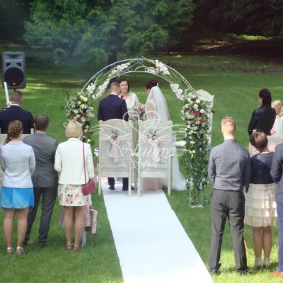 Organizacja ślubu w plenerze