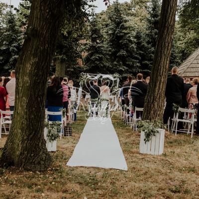 Ślub na powietrzu kościelny w Grochowiskach Szlacheckich