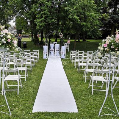 Dekoracja miejsca zaślubin na powietrzu - Bagatelka Centrum Rekreacji w Miłosławiu