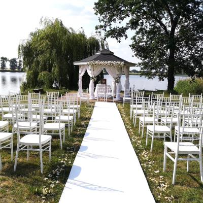 Ślub plenerowy w Strykowie - Zamek von Treskow