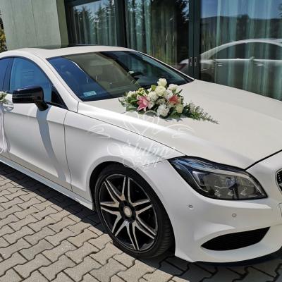 Elegancka dekoracja auta