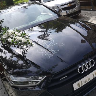 Auto do ślubu dekoracja