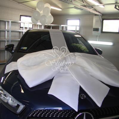 Dekoracja samochodu na prezent