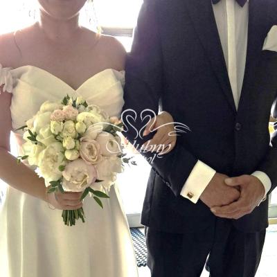 Różowo biały bukiet ślubny