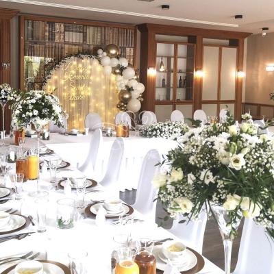 Dekoracja stołu na komunię