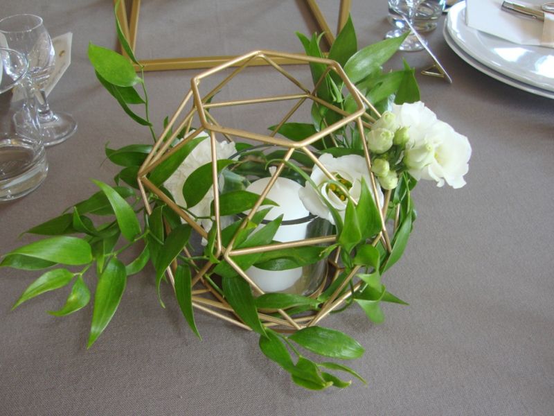 Świecznik geometryczny złoty