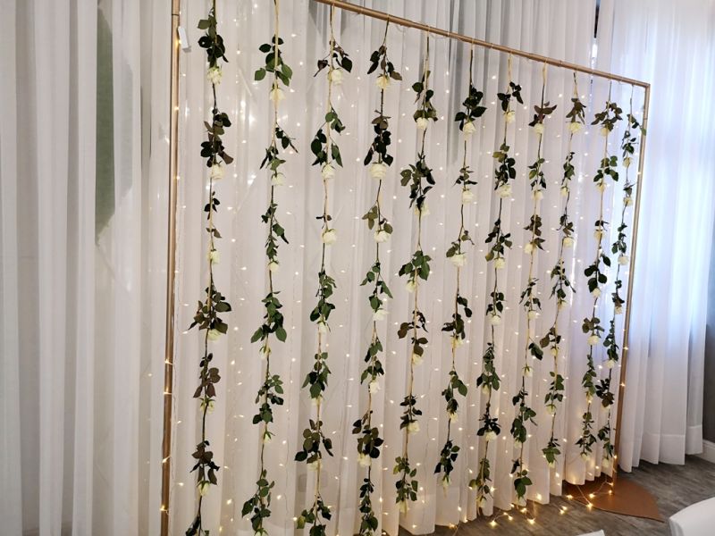 ŚCIANKA WESELNA / TŁO ZA MŁODĄ PARĄ